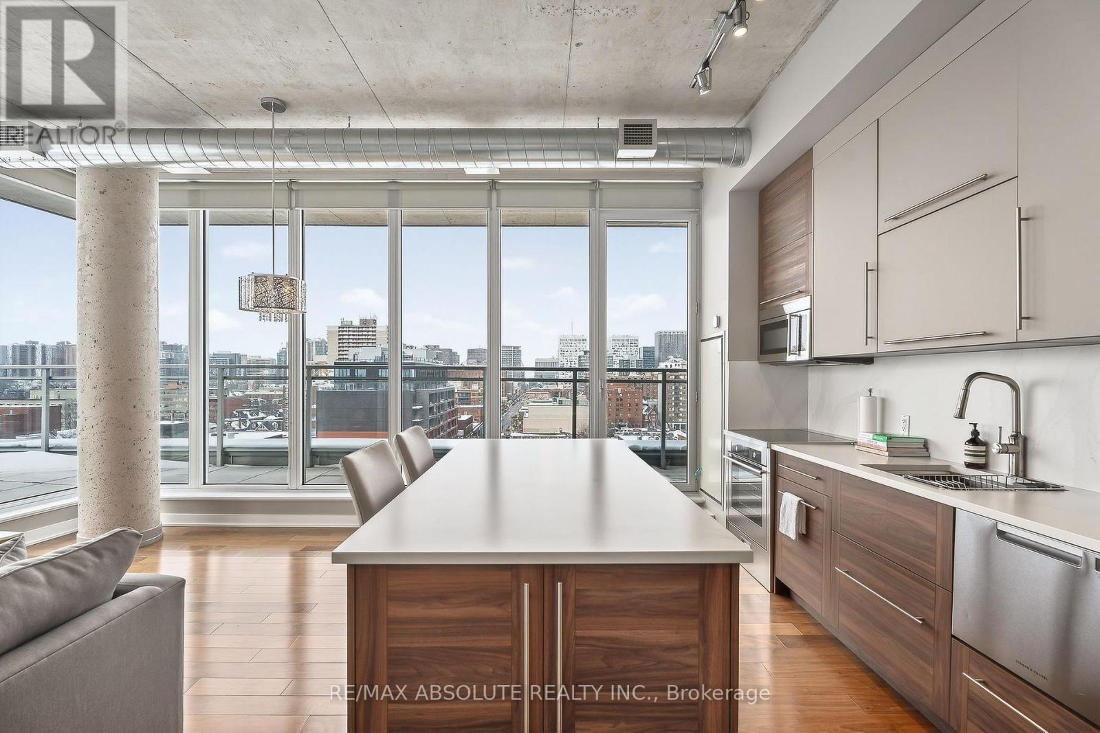 906 - 354 Gladstone Avenue, Ottawa, Ontario  K2P 0R4 - Photo 9 - X12770536