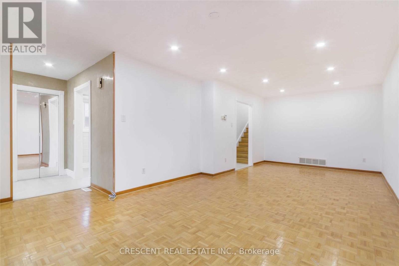 Upper - 4036 Dunmow Crescent, Mississauga, Ontario  L4Z 1C9 - Photo 8 - W12758096