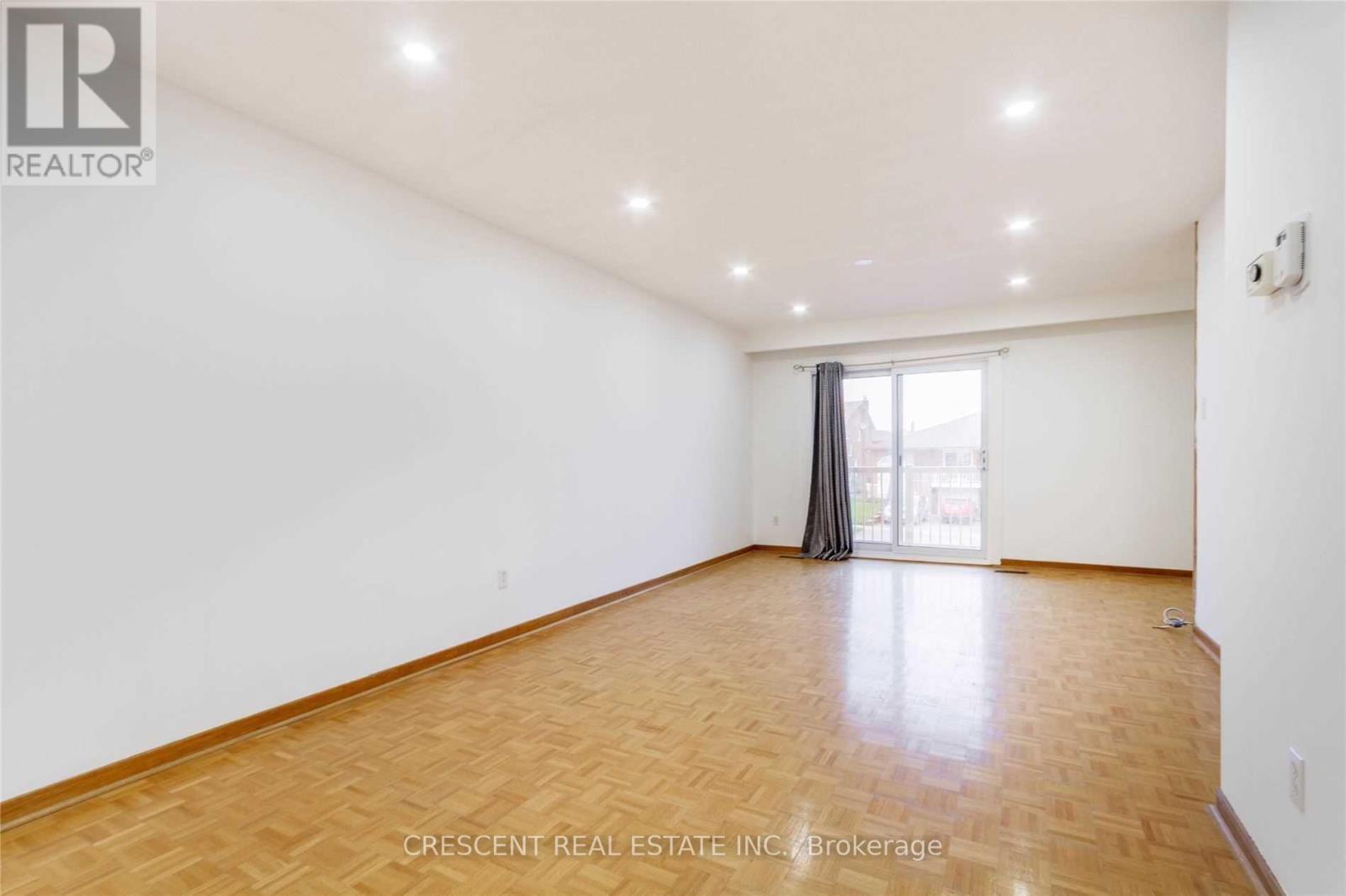 Upper - 4036 Dunmow Crescent, Mississauga, Ontario  L4Z 1C9 - Photo 9 - W12758096