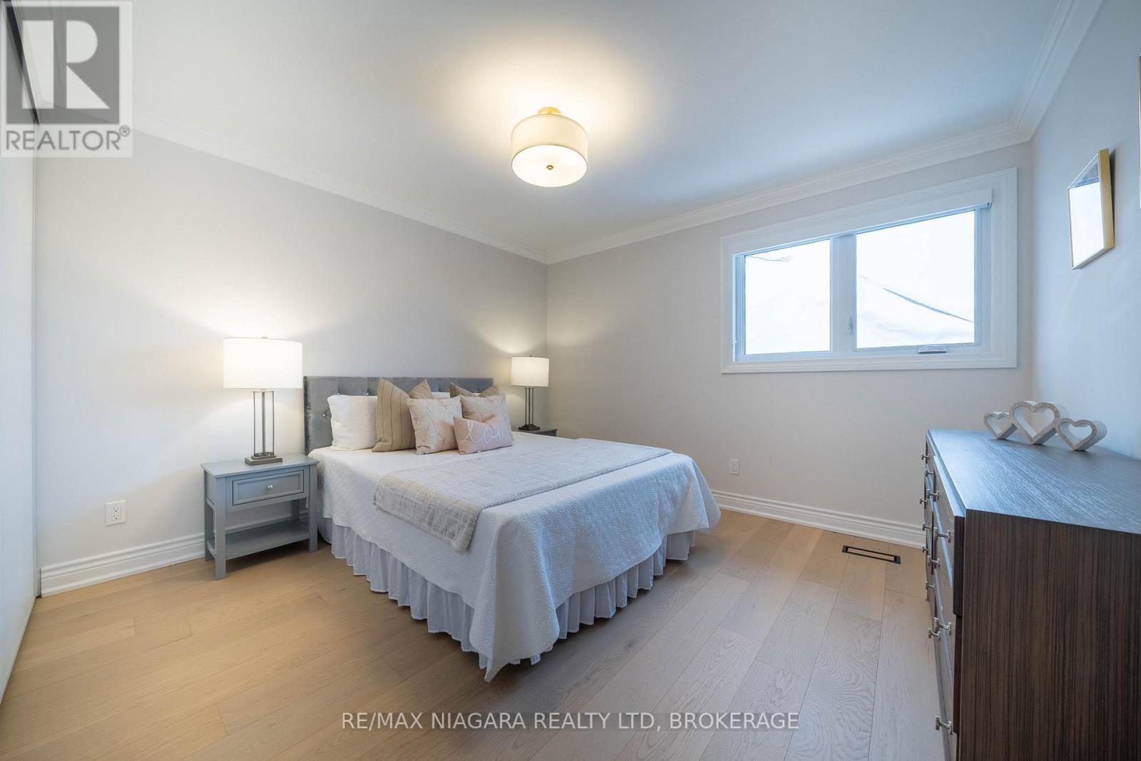 18 Mountbatten Road, Toronto (Humber Heights), Ontario  M9P 1Z2 - Photo 29 - W12770524