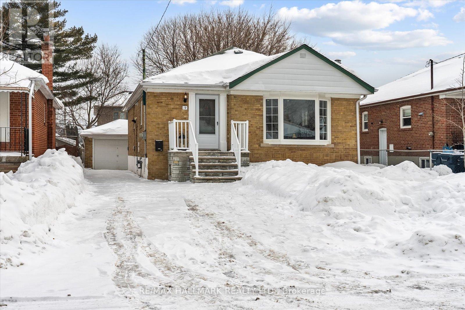 19 SILVIO AVENUE, Toronto, Ontario