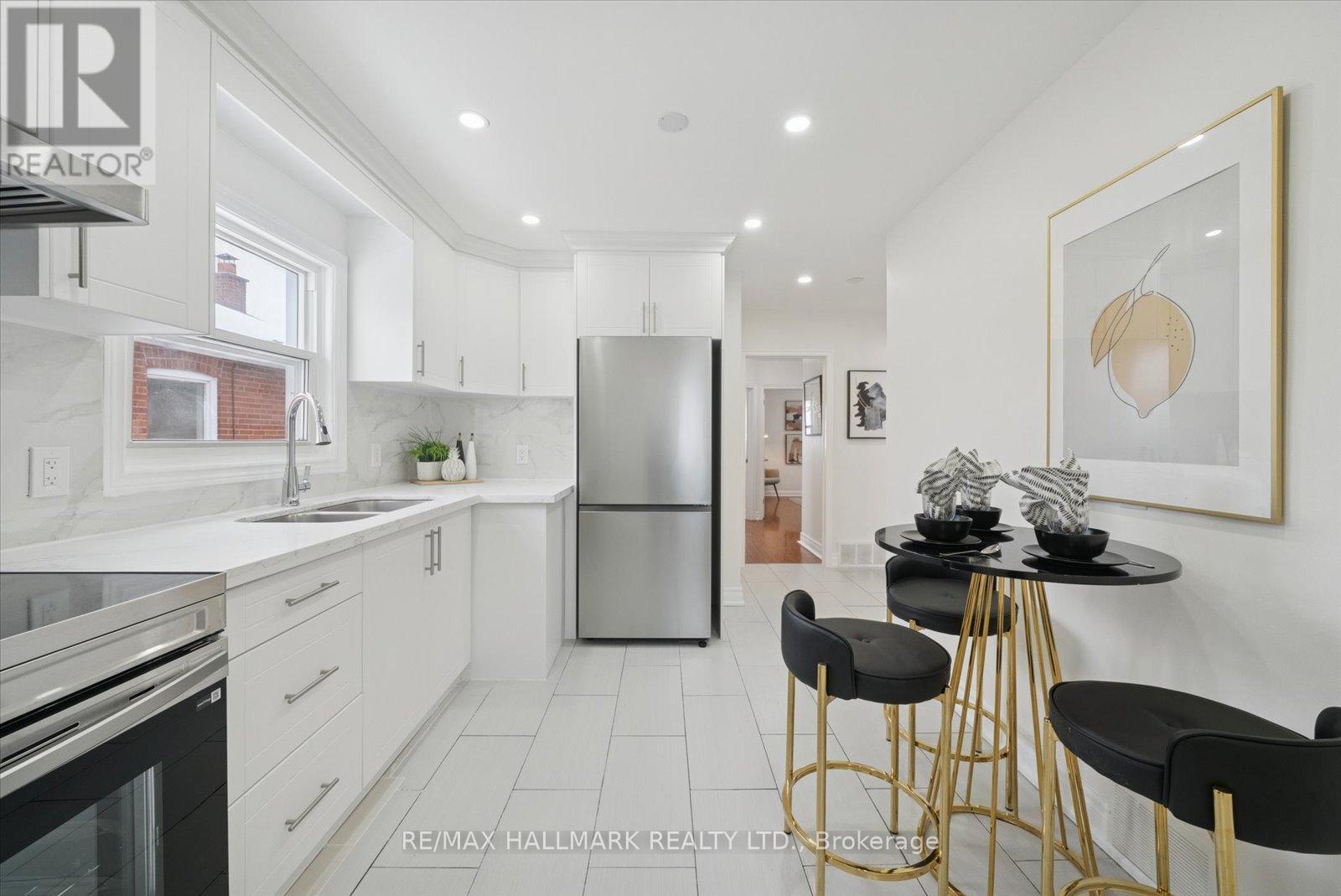 19 Silvio Avenue, Toronto, Ontario  M1K 1V1 - Photo 10 - E12770588