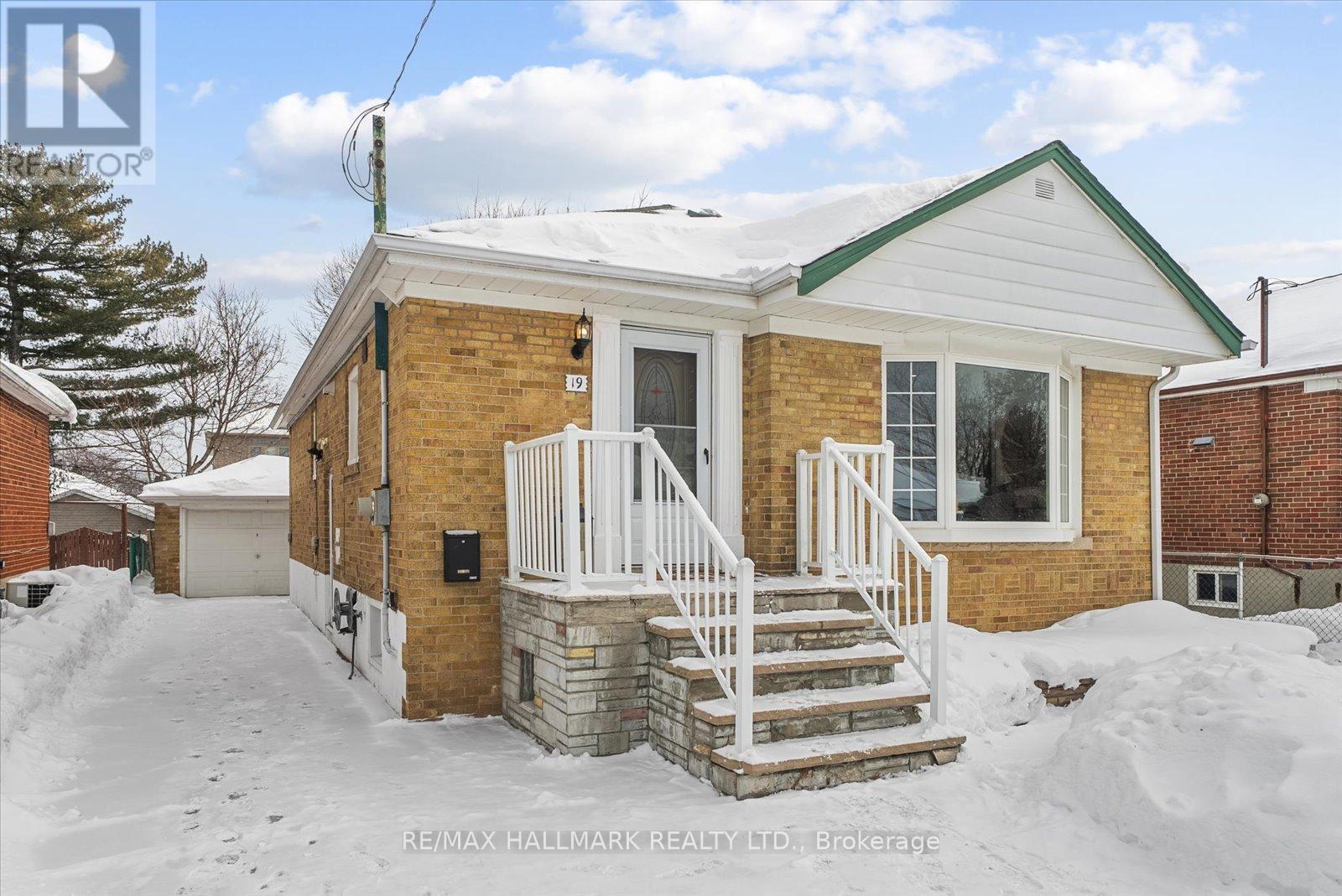 19 Silvio Avenue, Toronto, Ontario  M1K 1V1 - Photo 3 - E12770588