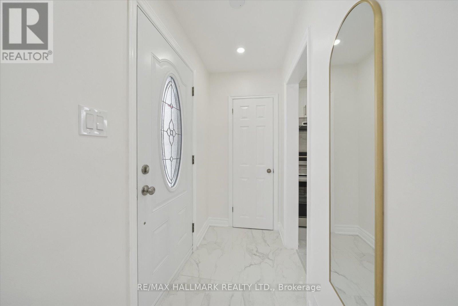 19 Silvio Avenue, Toronto, Ontario  M1K 1V1 - Photo 4 - E12770588