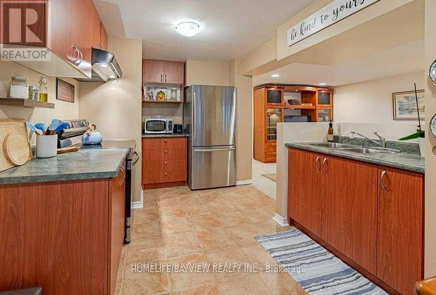 Lower - 798 Hilton Boulevard, Newmarket, Ontario  L3X 2H6 - Photo 10 - N12770548