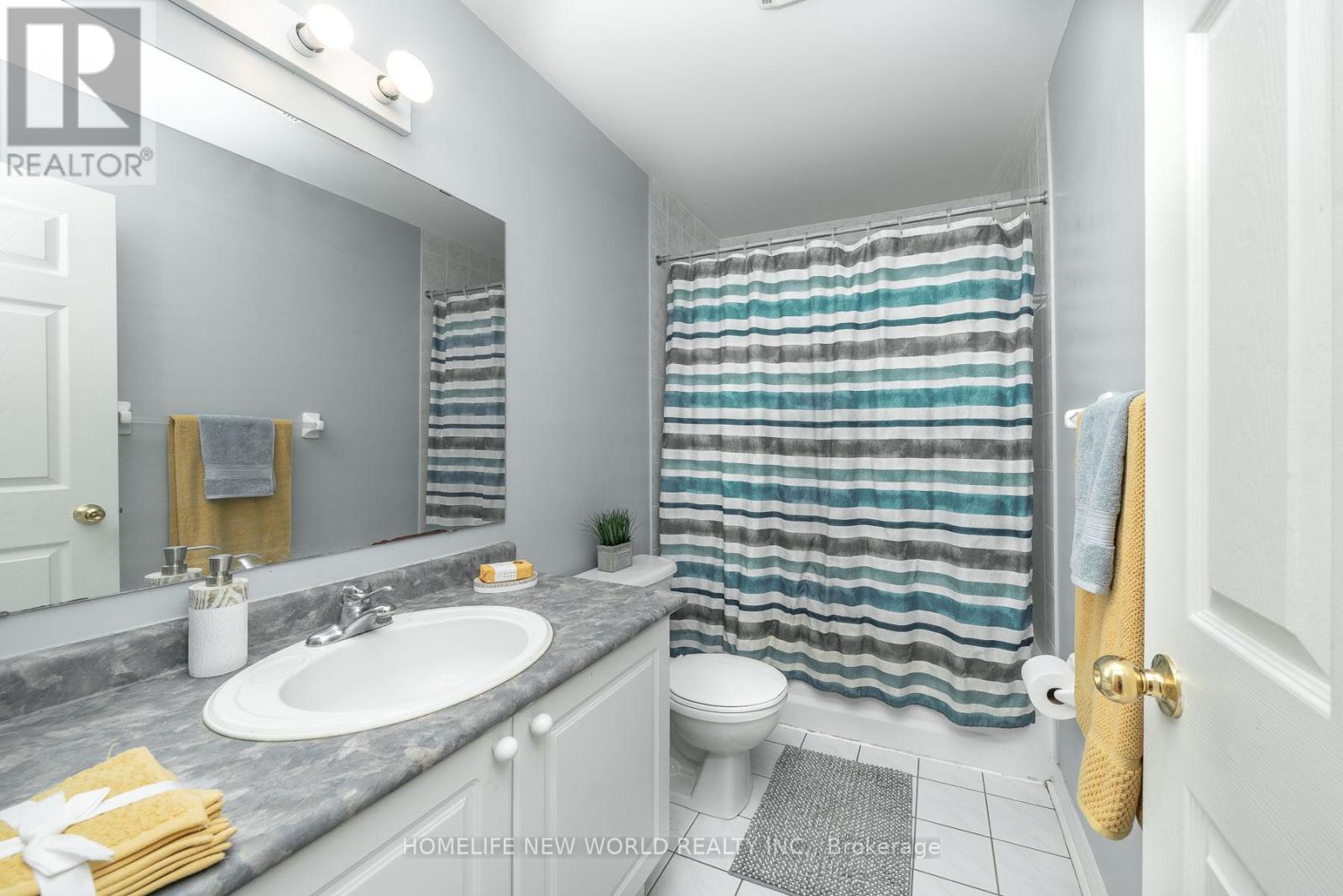 26 Cape Breton Court, Richmond Hill, Ontario  L4E 3W4 - Photo 30 - N12770568