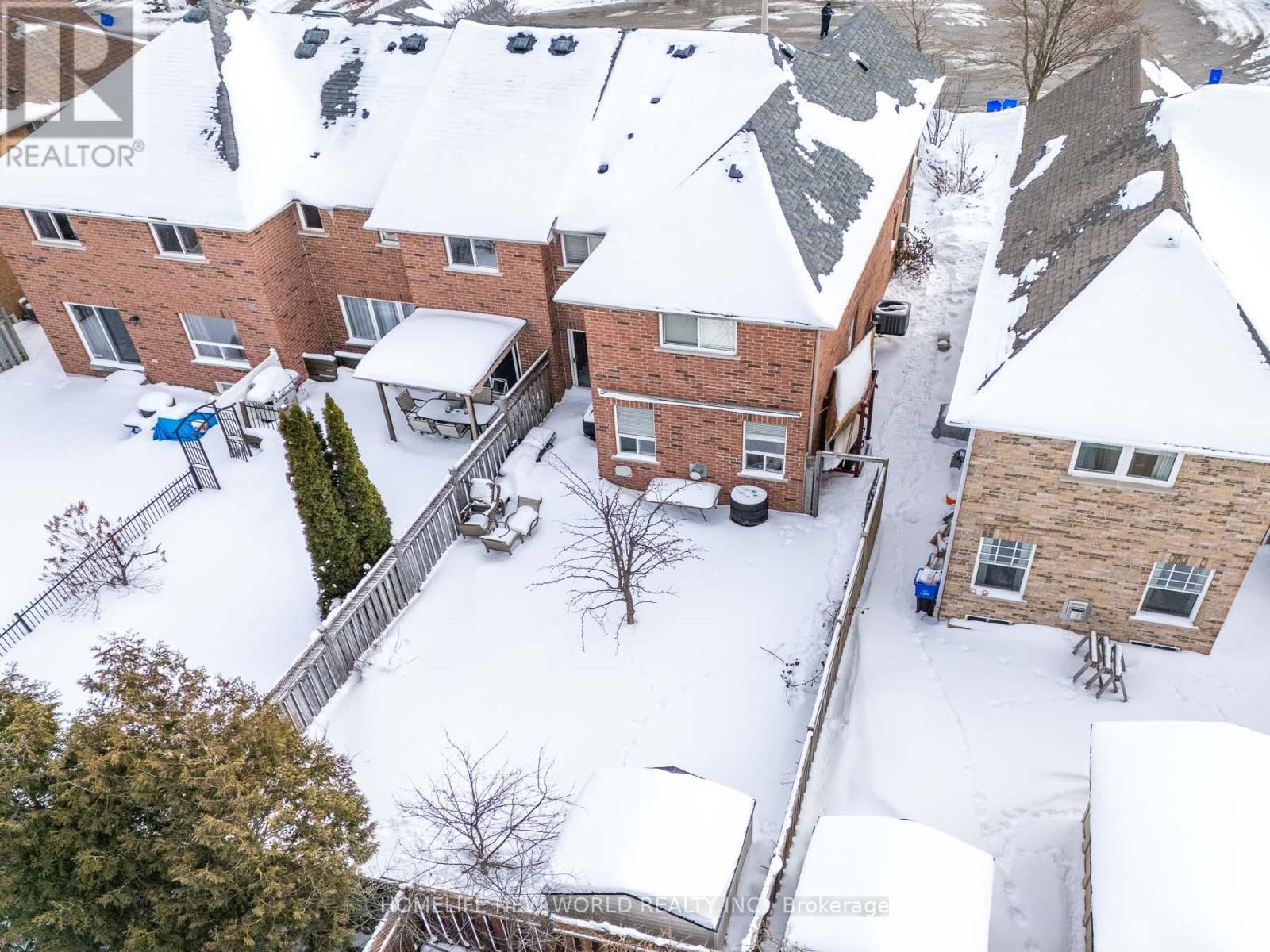 26 Cape Breton Court, Richmond Hill, Ontario  L4E 3W4 - Photo 31 - N12770568