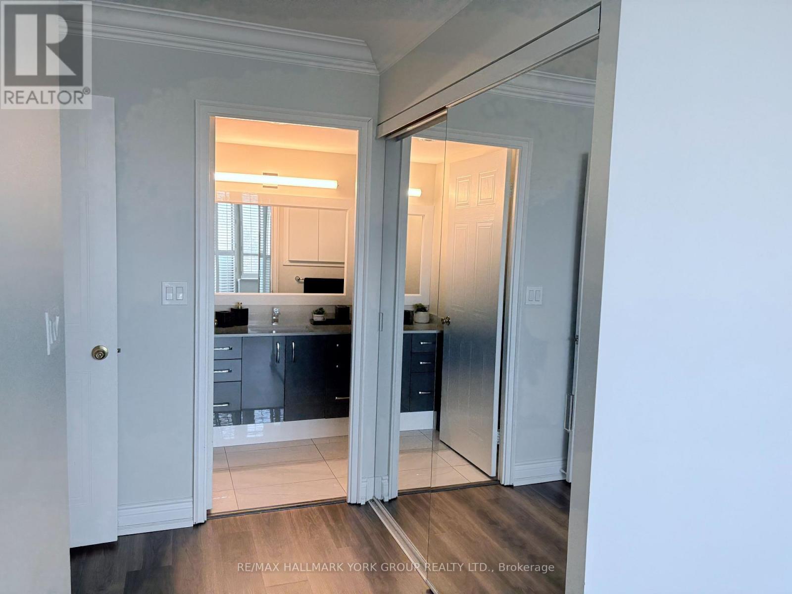 407 - 100 Observatory Lane, Richmond Hill, Ontario  L4C 1T4 - Photo 6 - N12770602