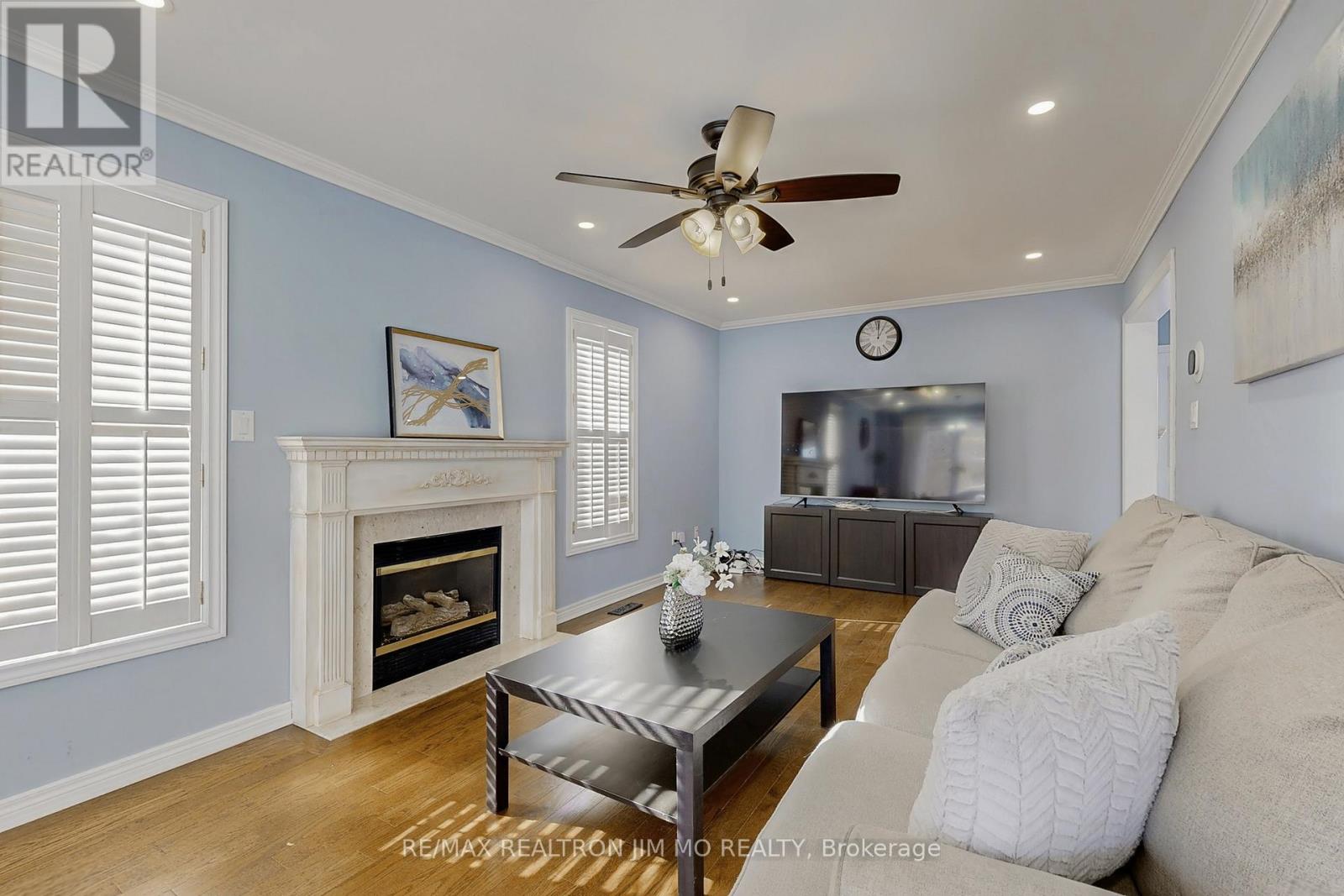 604 Dutch Elliott Court, Newmarket (Gorham-College Manor), Ontario  L3Y 8L1 - Photo 12 - N12770610