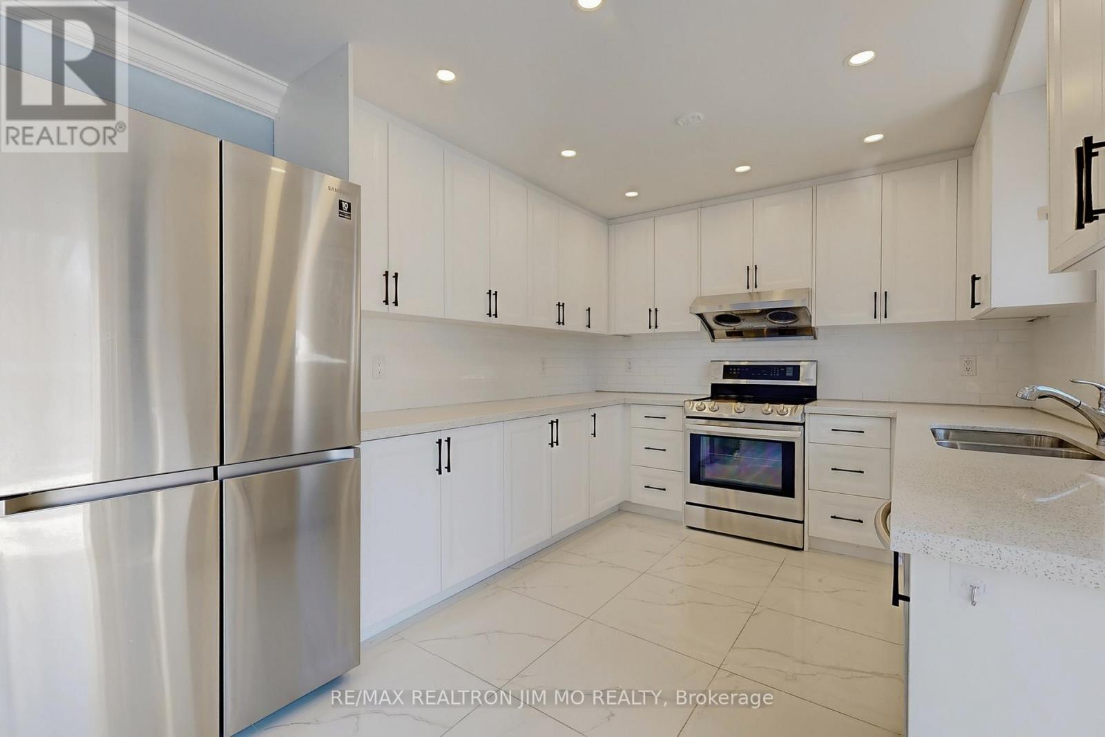 604 Dutch Elliott Court, Newmarket (Gorham-College Manor), Ontario  L3Y 8L1 - Photo 17 - N12770610