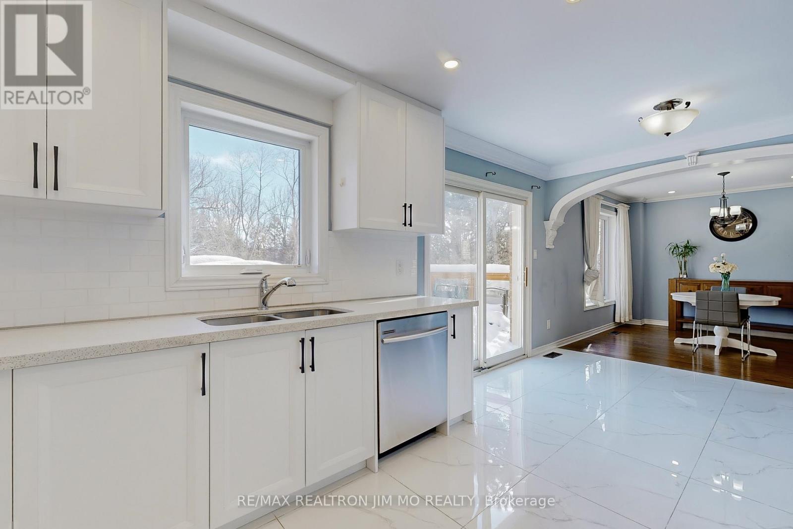 604 Dutch Elliott Court, Newmarket (Gorham-College Manor), Ontario  L3Y 8L1 - Photo 19 - N12770610