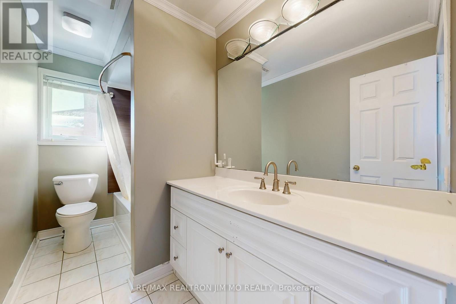 604 Dutch Elliott Court, Newmarket (Gorham-College Manor), Ontario  L3Y 8L1 - Photo 33 - N12770610