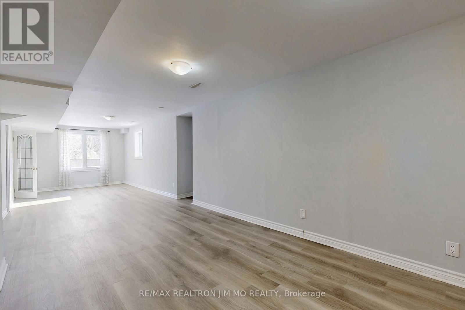 604 Dutch Elliott Court, Newmarket (Gorham-College Manor), Ontario  L3Y 8L1 - Photo 34 - N12770610