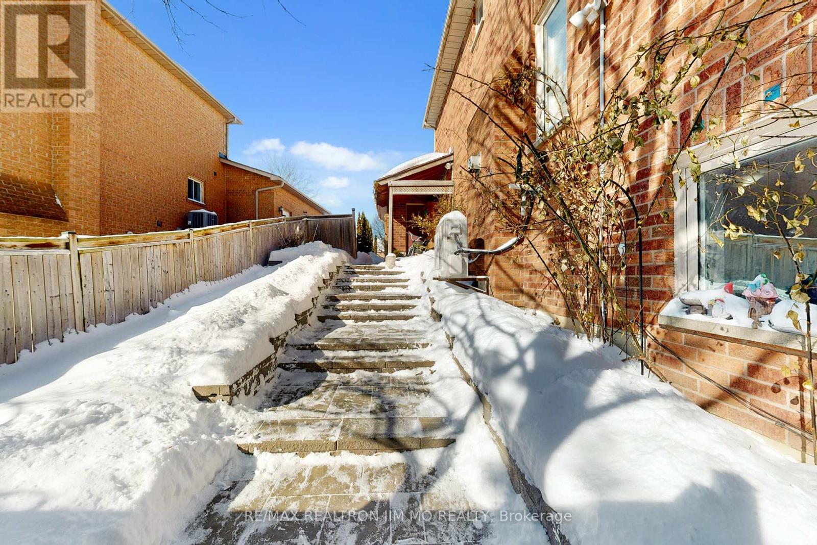 604 Dutch Elliott Court, Newmarket (Gorham-College Manor), Ontario  L3Y 8L1 - Photo 45 - N12770610