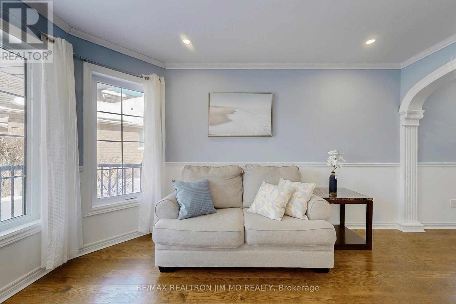 604 Dutch Elliott Court, Newmarket (Gorham-College Manor), Ontario  L3Y 8L1 - Photo 6 - N12770610