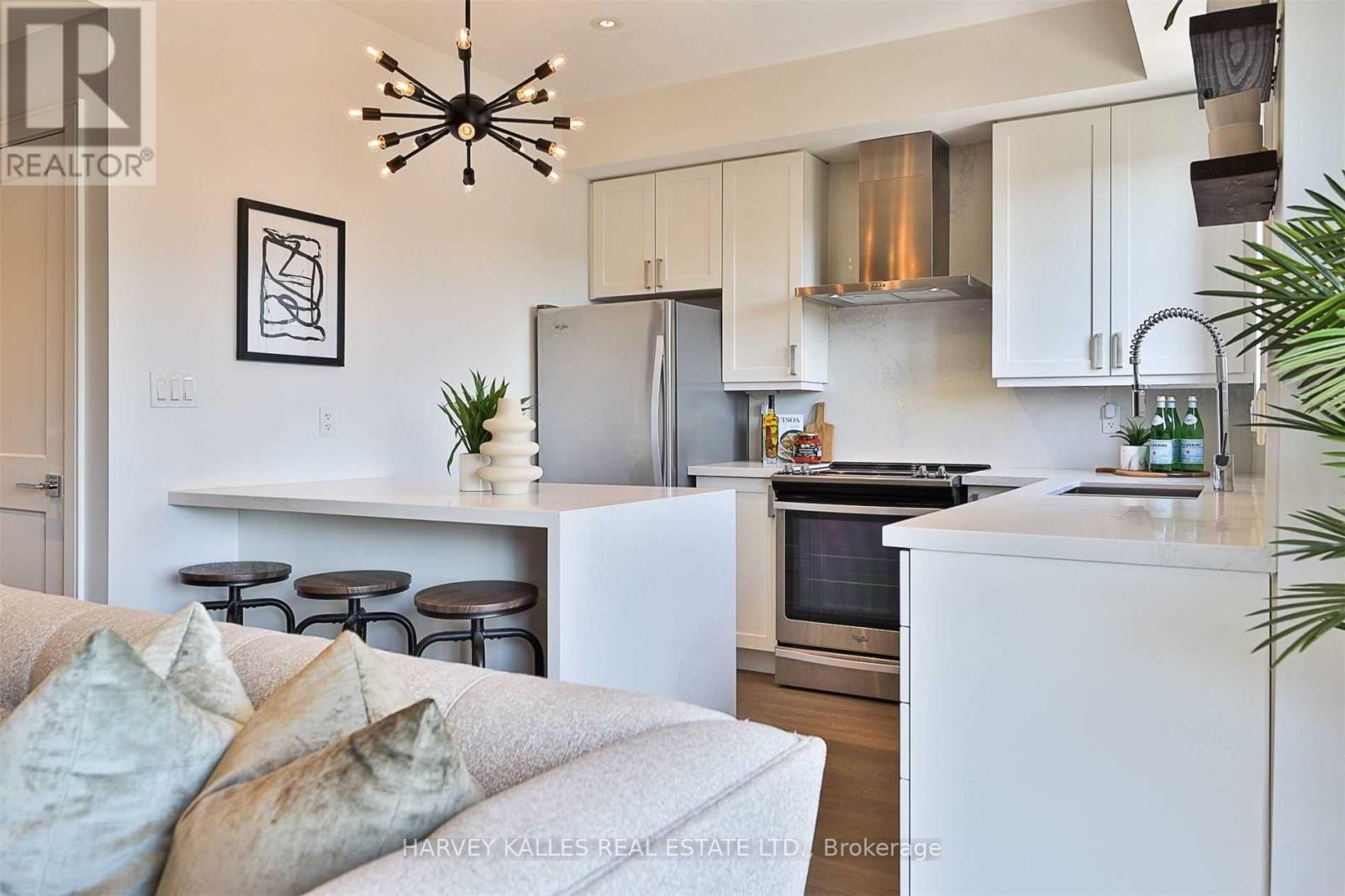 316 - 199 Pine Grove Road, Vaughan (Islington Woods), Ontario  L4L 2H7 - Photo 10 - N12741826