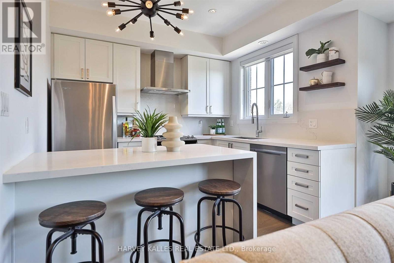 316 - 199 Pine Grove Road, Vaughan (Islington Woods), Ontario  L4L 2H7 - Photo 12 - N12741826