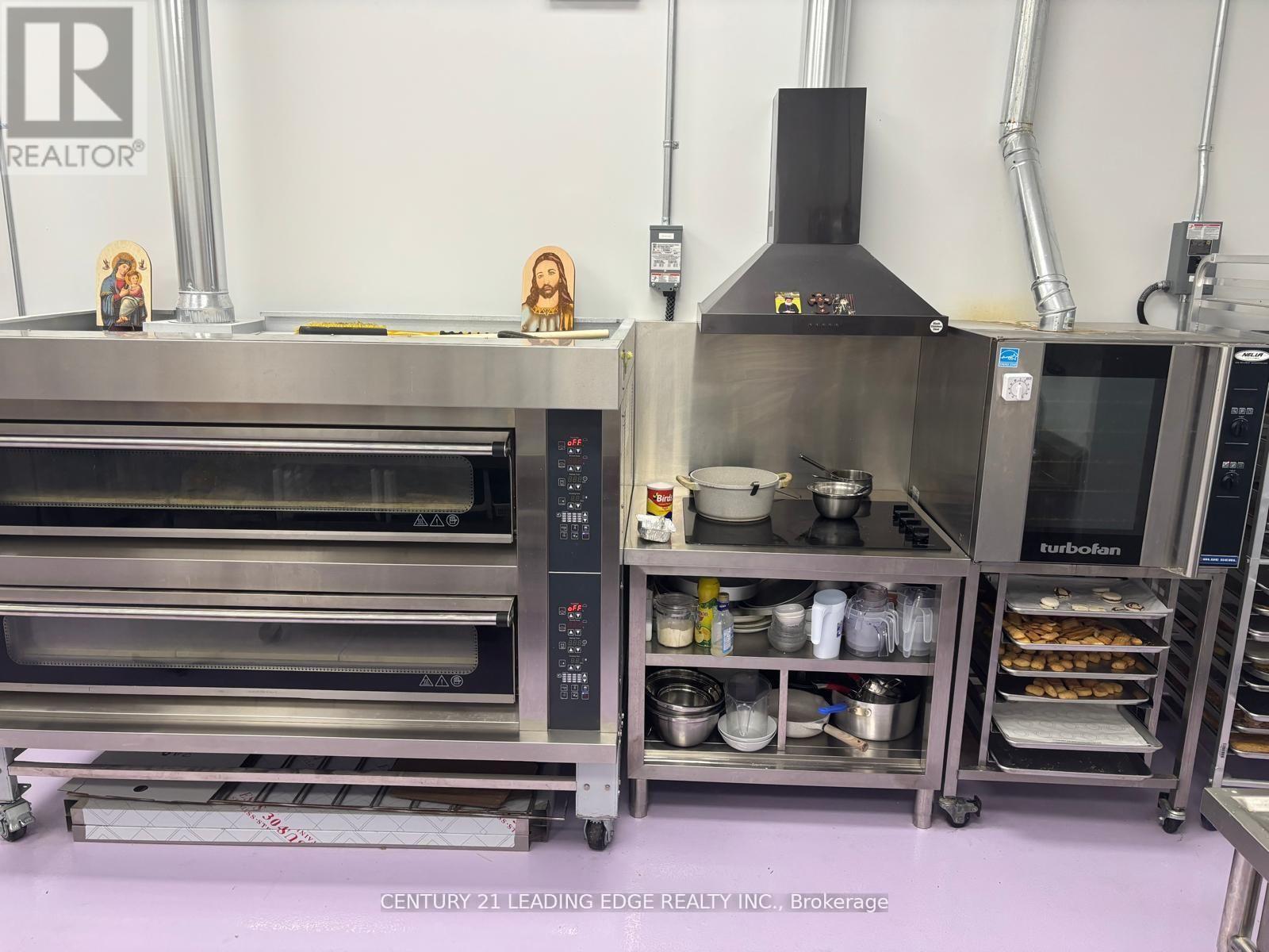 1550 16th Avenue, Richmond Hill, Ontario  L4B 3K9 - Photo 4 - N12770342