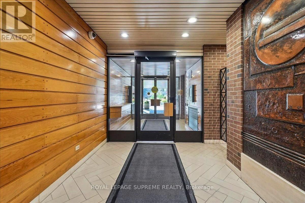 804 - 270 Scarlett Road, Toronto, Ontario  M6N 4X7 - Photo 4 - W12767830