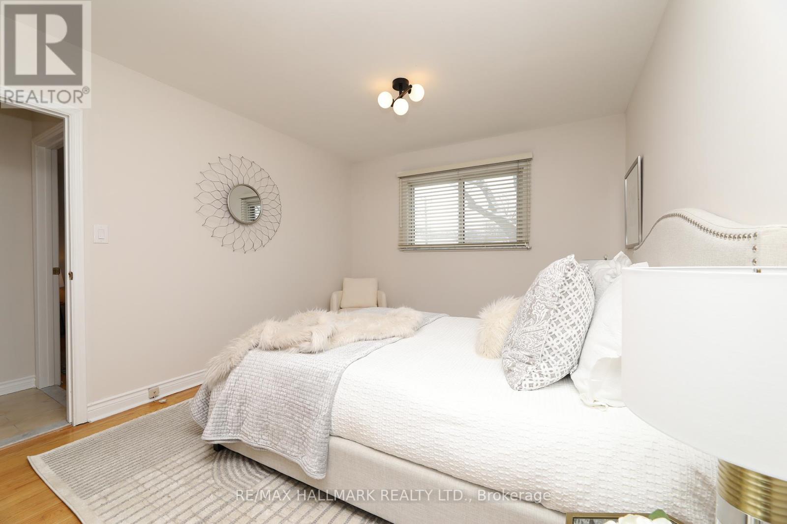 70 Lavington Drive, Toronto, Ontario  M9R 2H4 - Photo 16 - W12770562