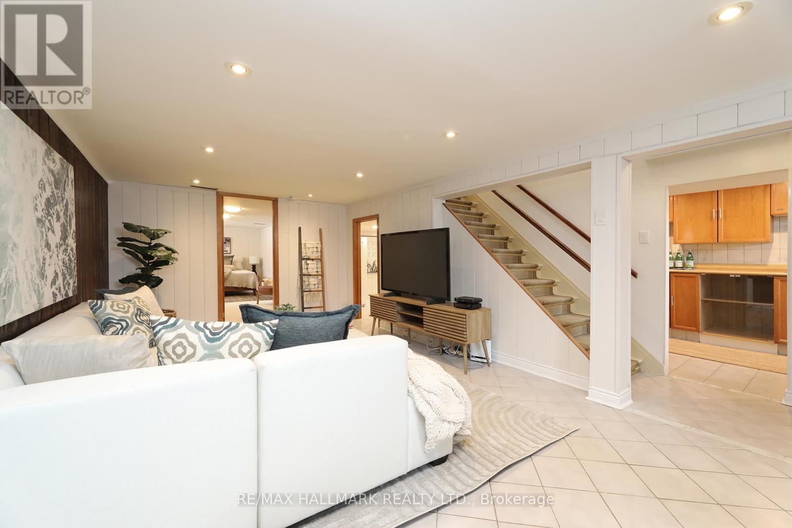 70 Lavington Drive, Toronto, Ontario  M9R 2H4 - Photo 22 - W12770562