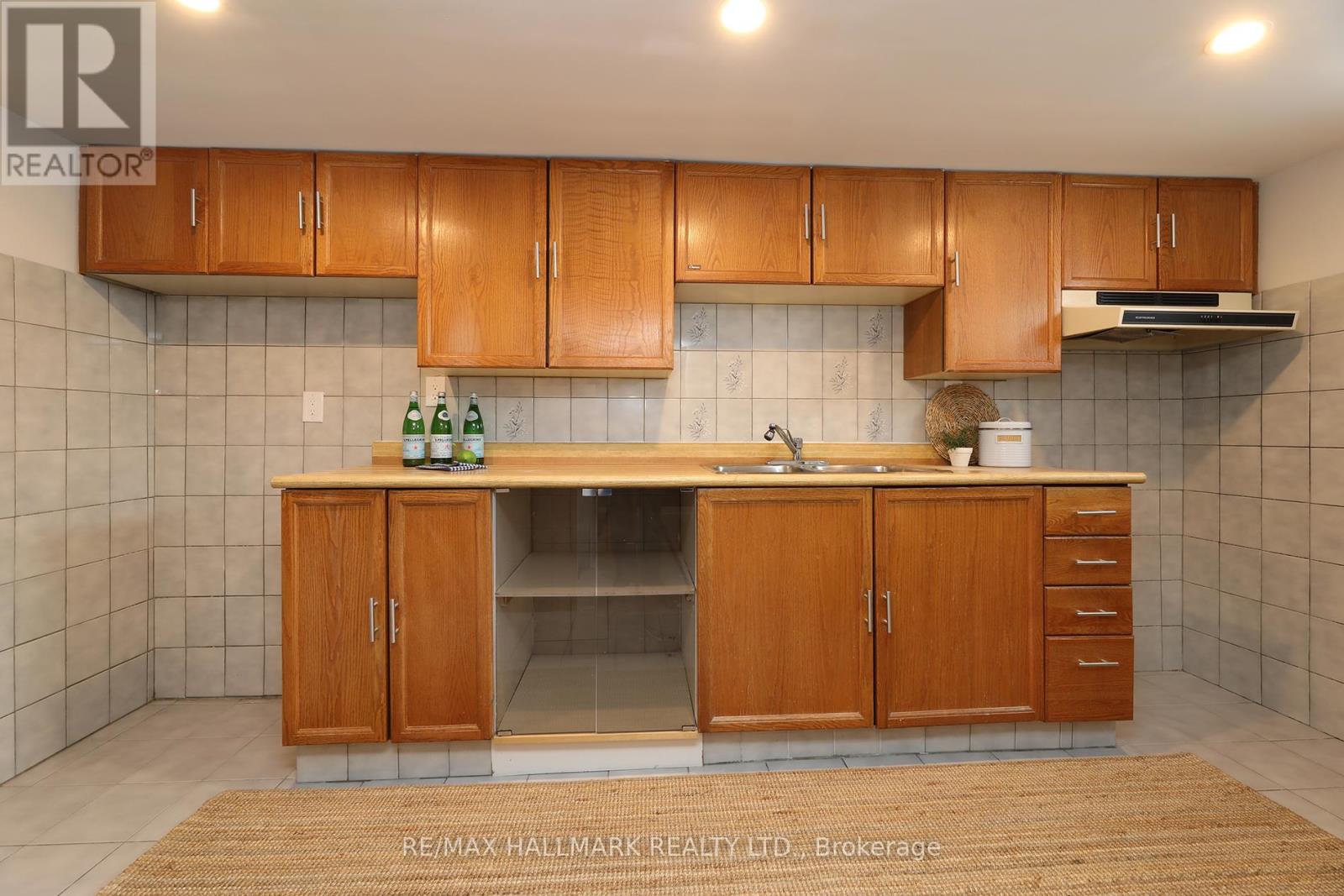 70 Lavington Drive, Toronto, Ontario  M9R 2H4 - Photo 29 - W12770562