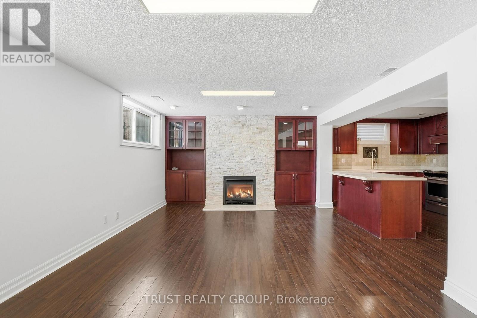 9 Del Ria Drive, Toronto, Ontario  M6L 1L9 - Photo 31 - W12770590