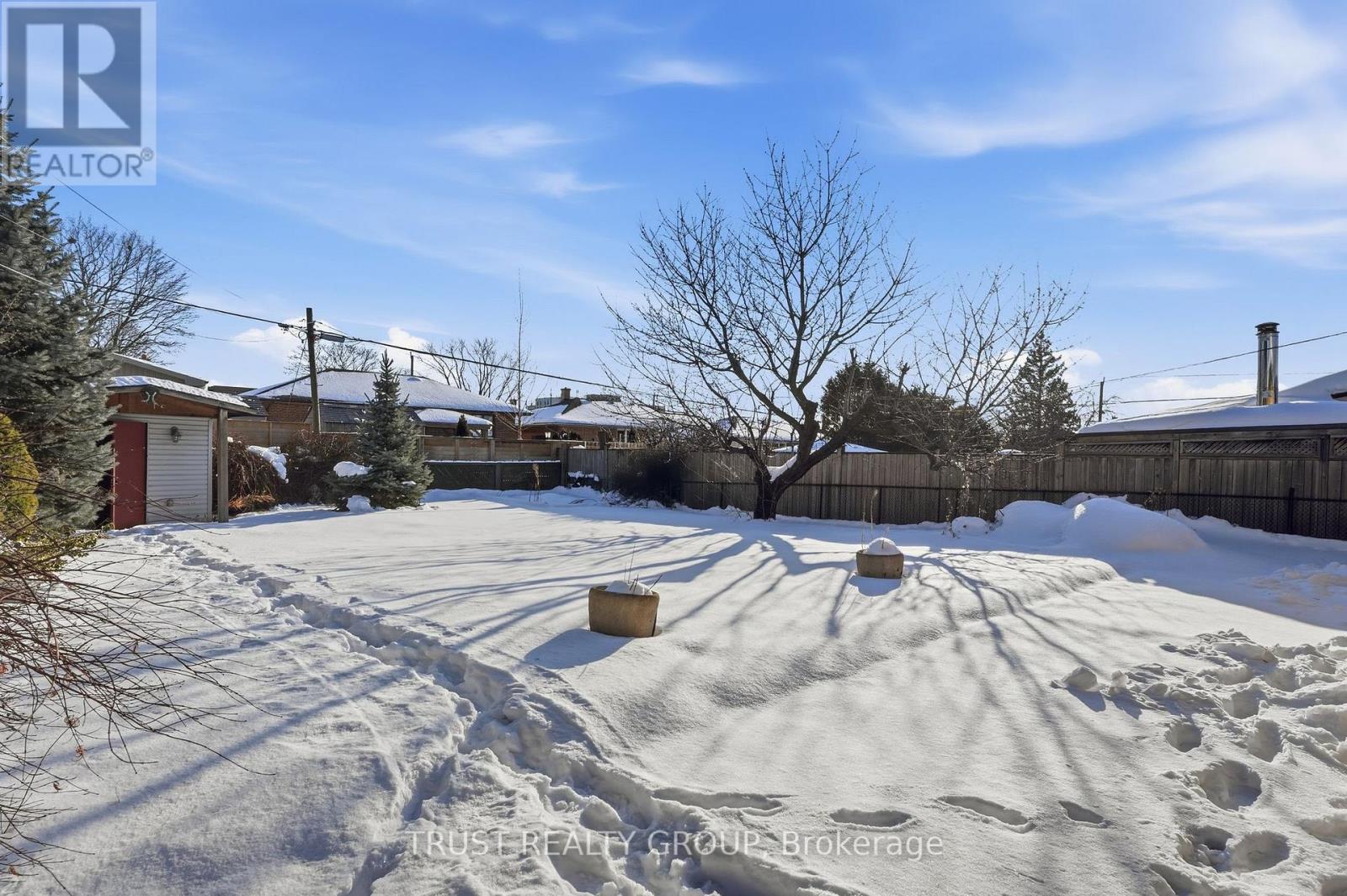 9 Del Ria Drive, Toronto, Ontario  M6L 1L9 - Photo 33 - W12770590