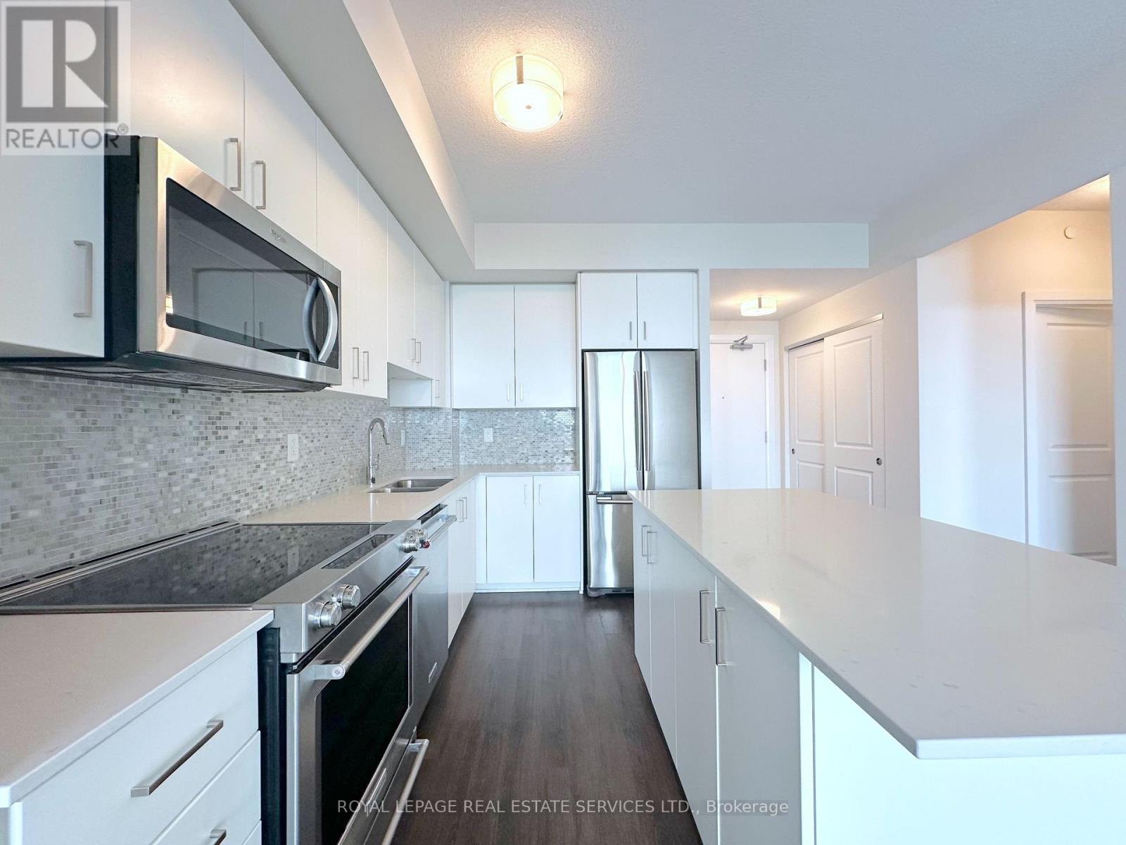 804 - 2333 Taunton Road, Oakville, Ontario  L6H 0N5 - Photo 2 - W12770604