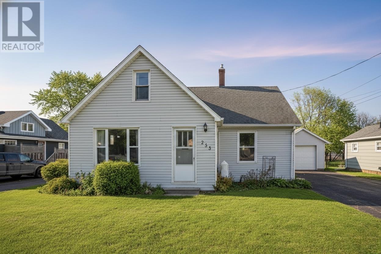 253 Granville Street, Summerside, Prince Edward Island  C1N 3A8 - Photo 1 - 202602393