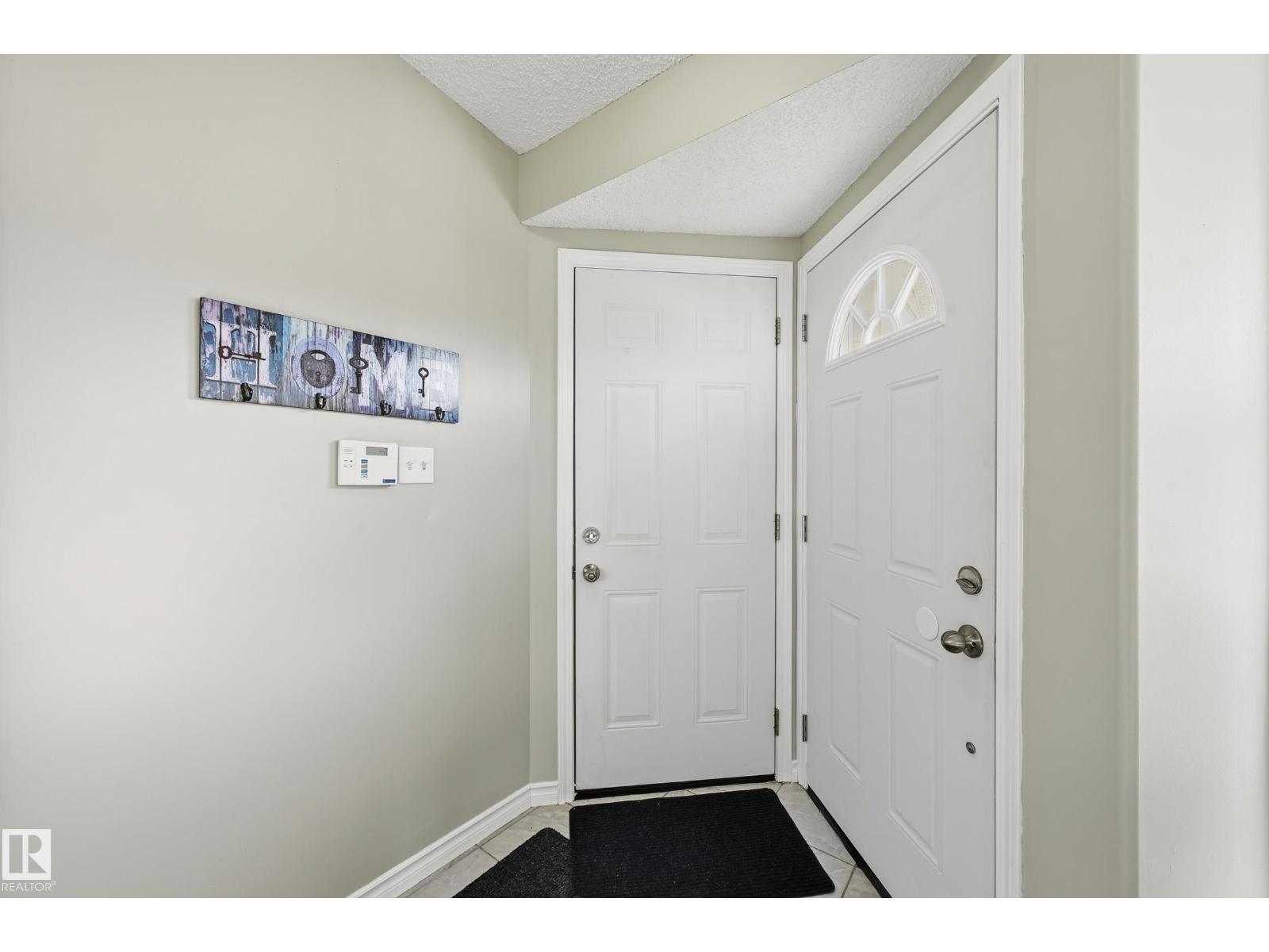 2952 39 Av Nw, Edmonton, Alberta  T6T 1L2 - Photo 2 - E4472794