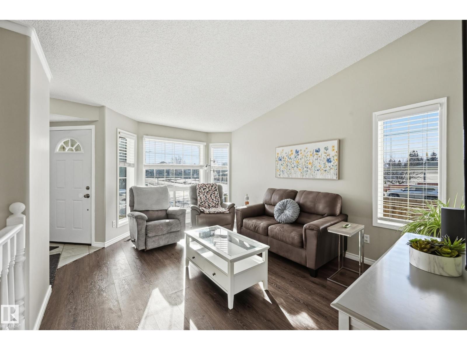 2952 39 Av Nw, Edmonton, Alberta  T6T 1L2 - Photo 4 - E4472794