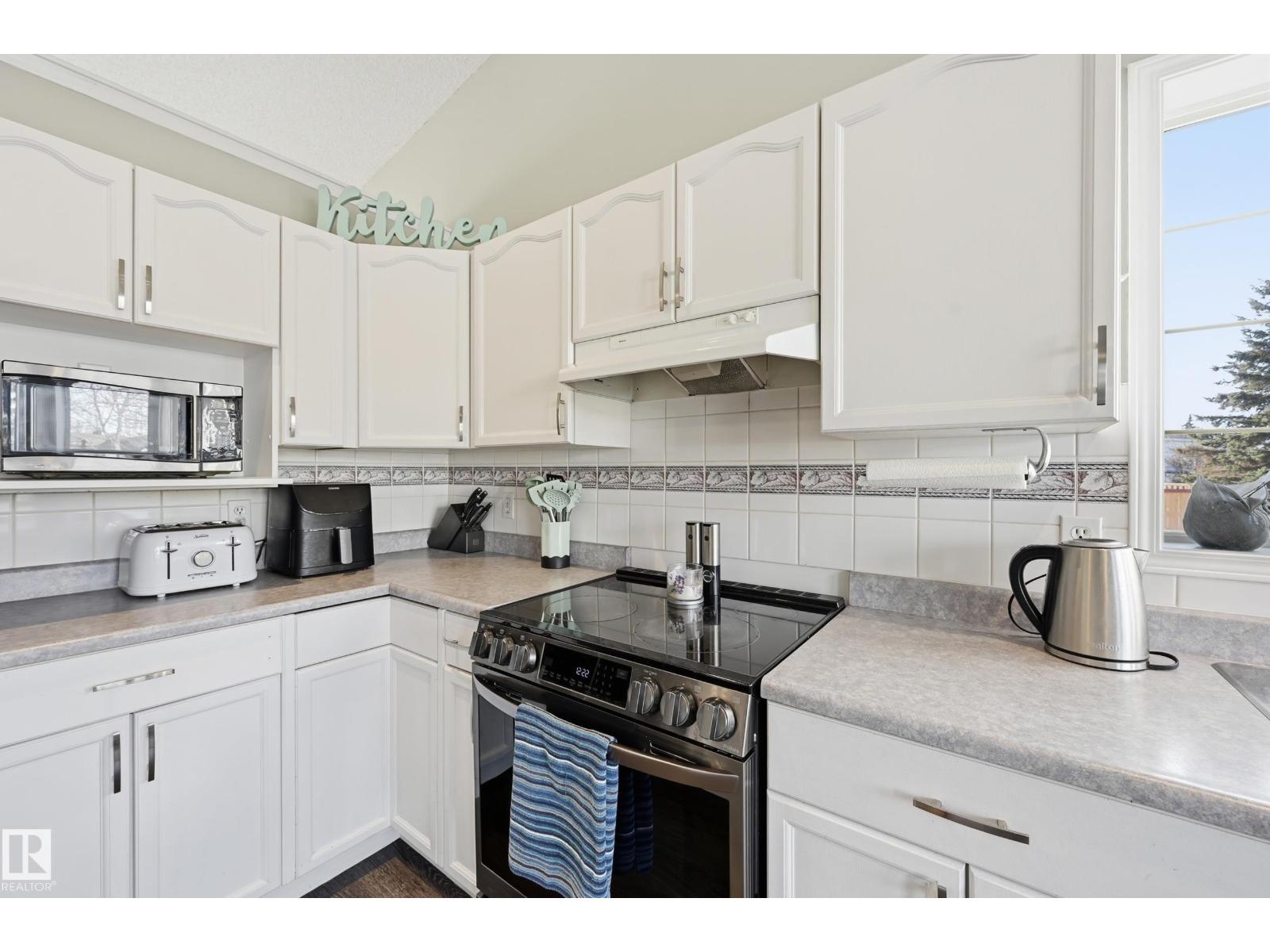 2952 39 Av Nw, Edmonton, Alberta  T6T 1L2 - Photo 8 - E4472794