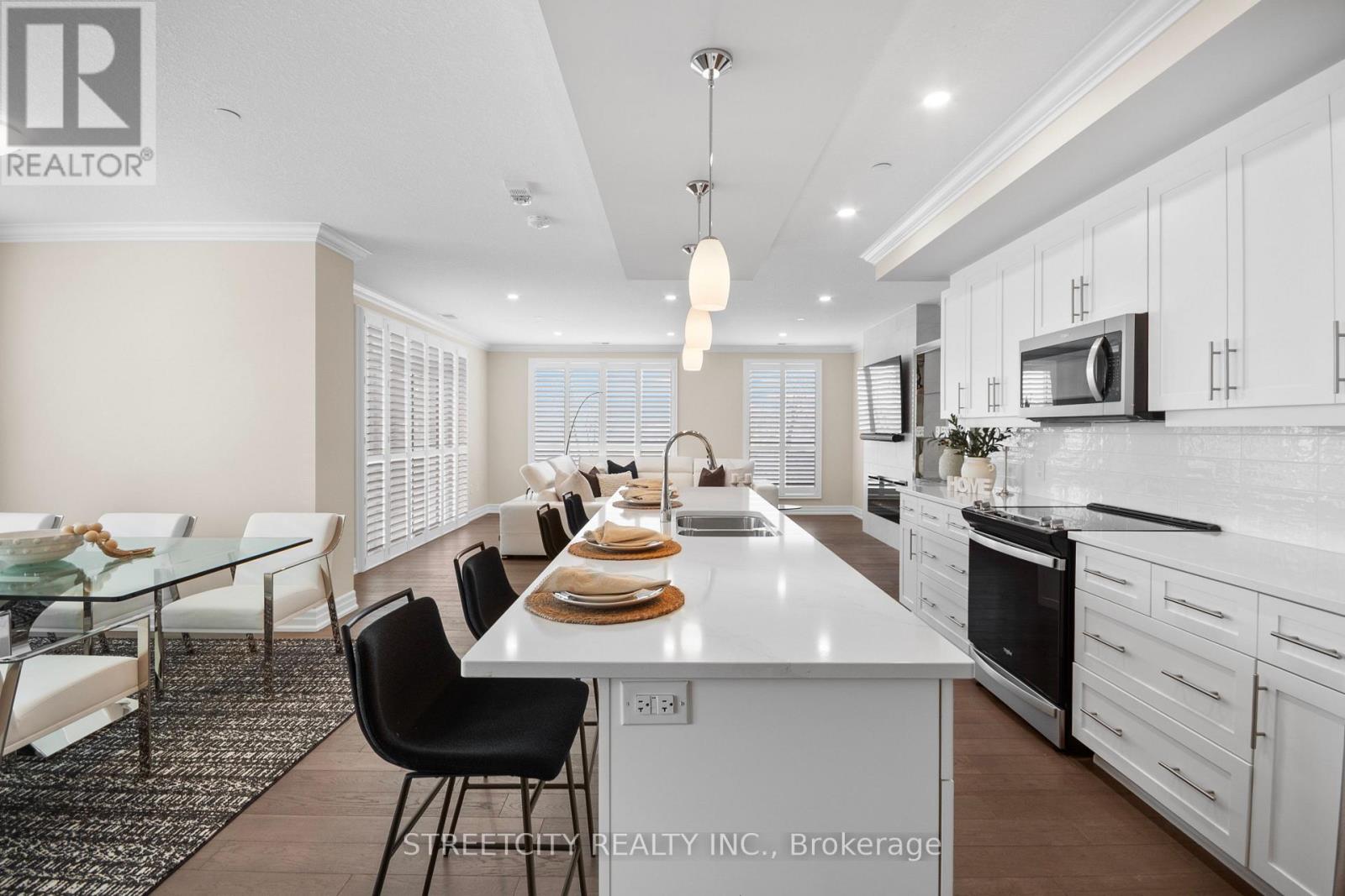 Photo 3 of 29 for 404 - 460 Callaway Road