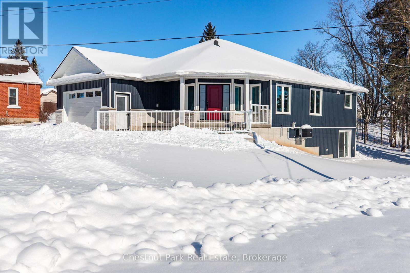 307 1st Avenue S, Arran-Elderslie, Ontario  N0G 1L0 - Photo 2 - X12770624