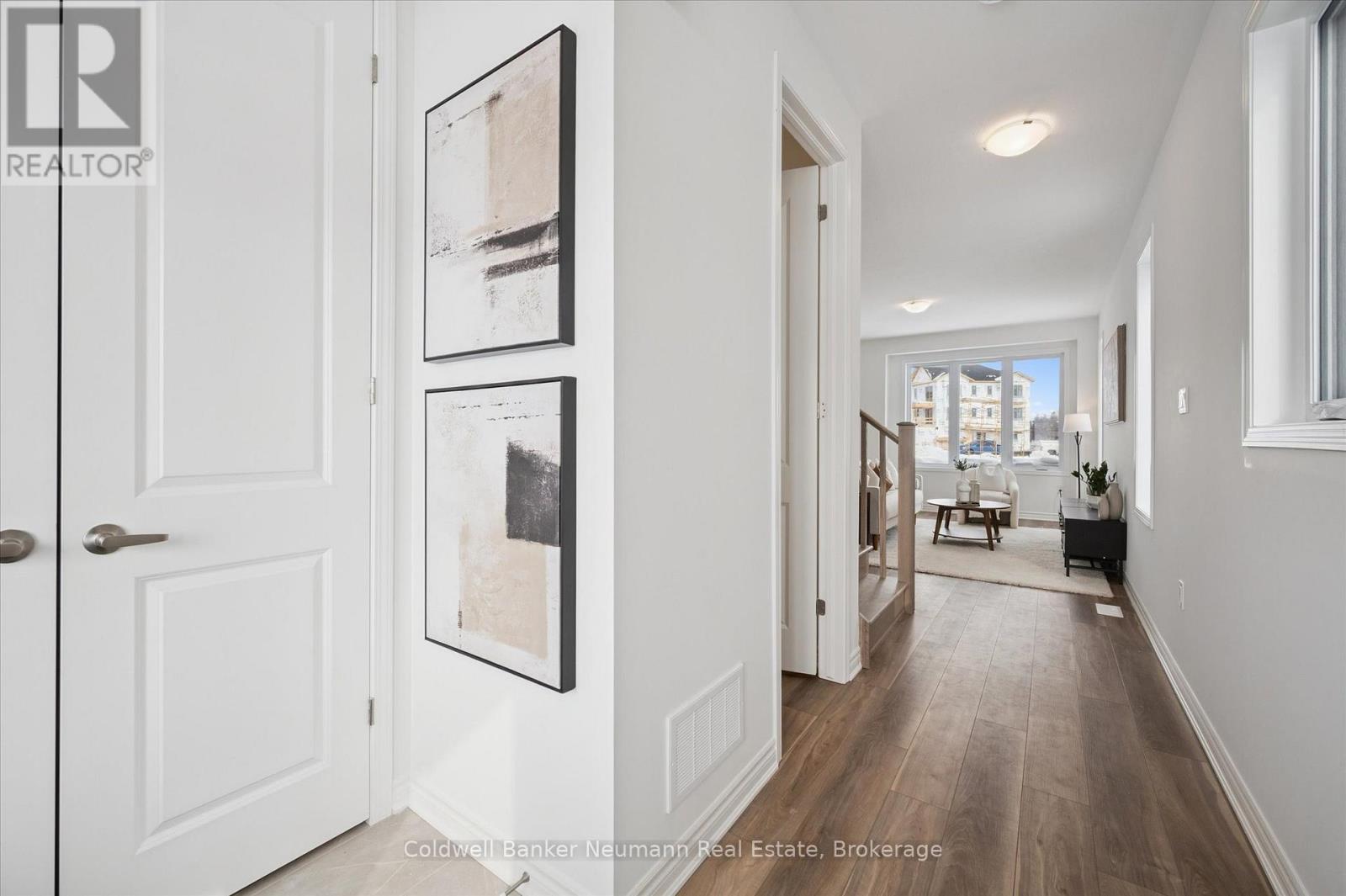 234 Stamson Street, Kitchener, Ontario  N2R 0V3 - Photo 3 - X12770706