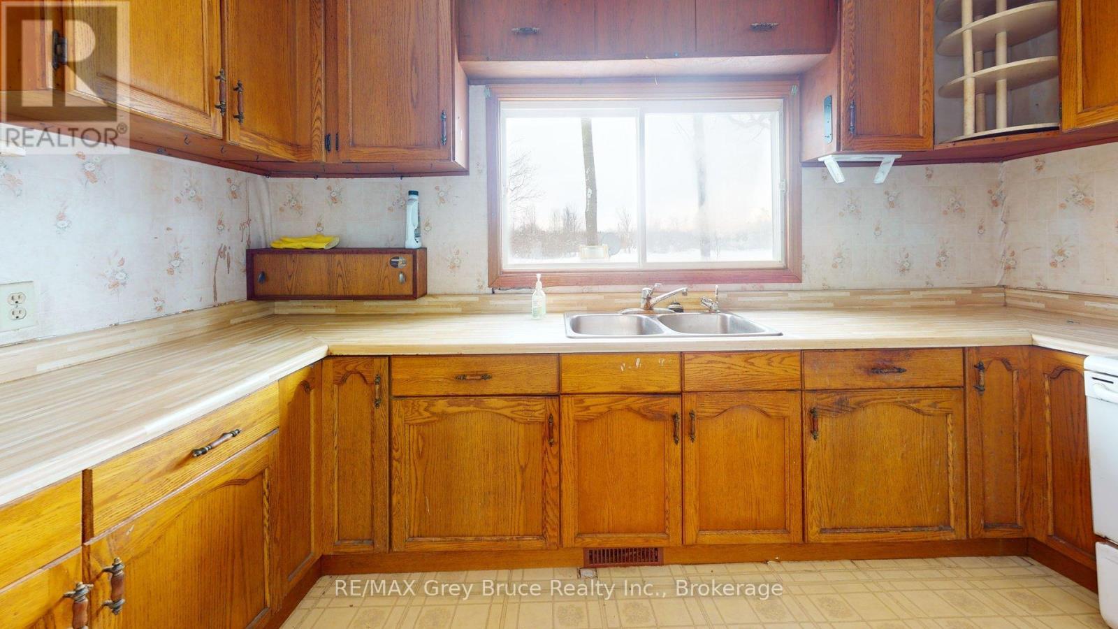 278828 Orchard Drive, Georgian Bluffs, Ontario  N4K 0G3 - Photo 12 - X12770720