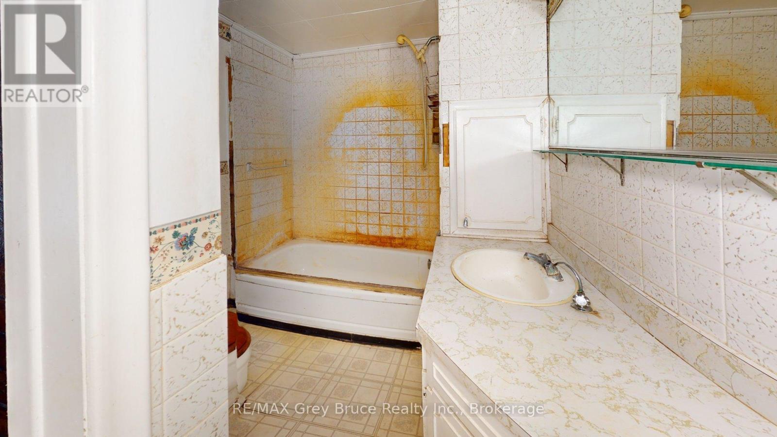 278828 Orchard Drive, Georgian Bluffs, Ontario  N4K 0G3 - Photo 15 - X12770720