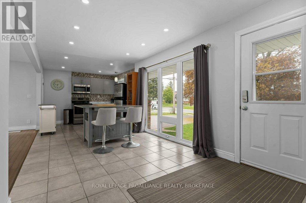 168 Avenue Road, Kingston, Ontario  K7M 1C5 - Photo 4 - X12770722