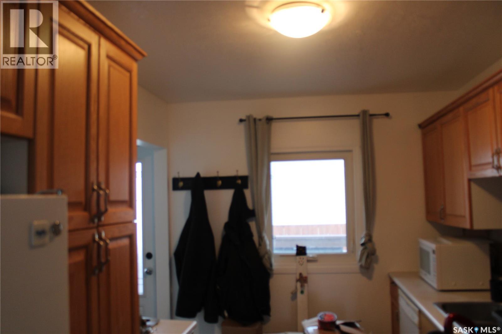 40 King Street W, Yorkton, Saskatchewan  S3N 0T8 - Photo 3 - SK028033