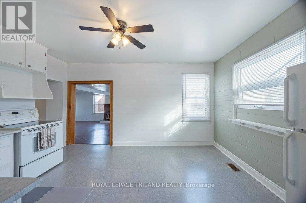 Photo 11 of 32 for 46309 Sparta Line