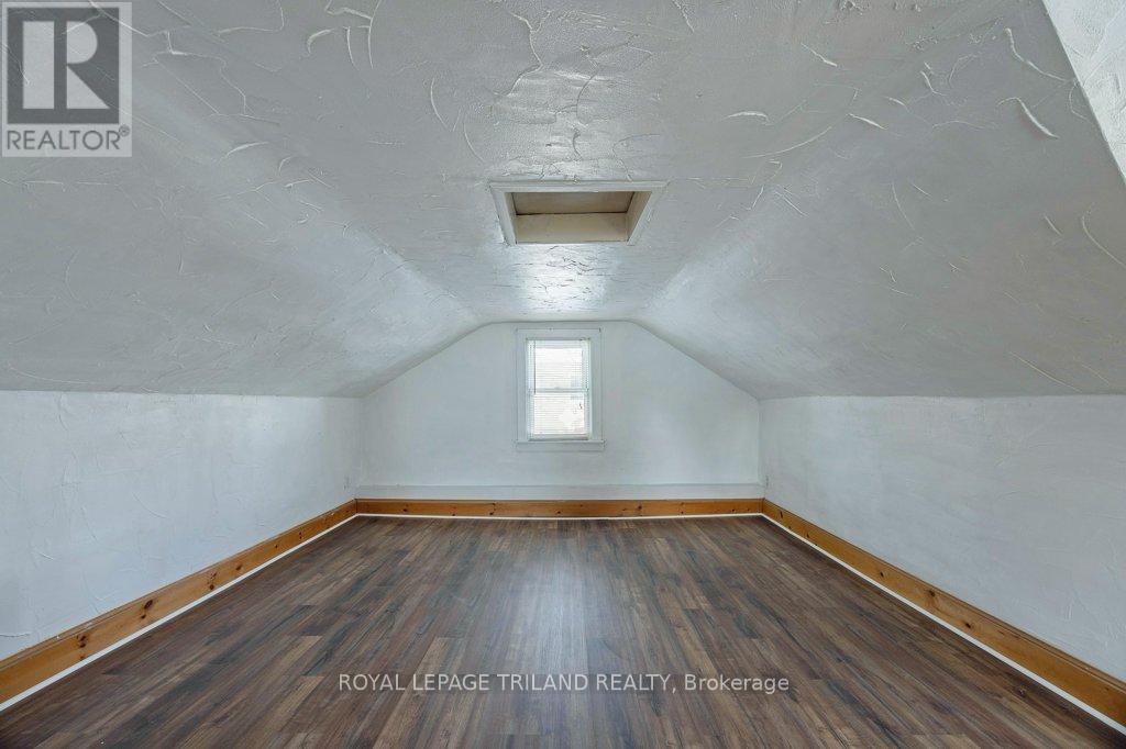 Photo 23 of 32 for 46309 Sparta Line