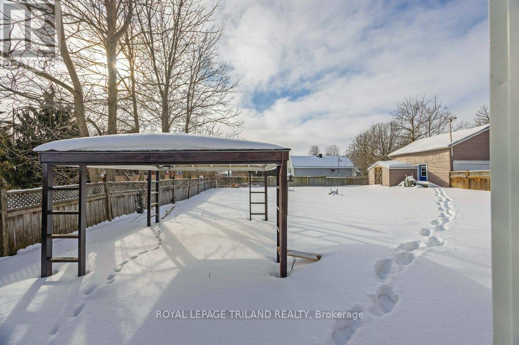 Photo 28 of 32 for 46309 Sparta Line