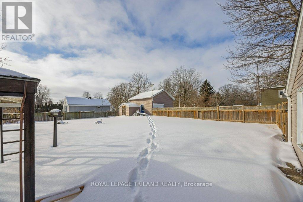 Photo 29 of 32 for 46309 Sparta Line