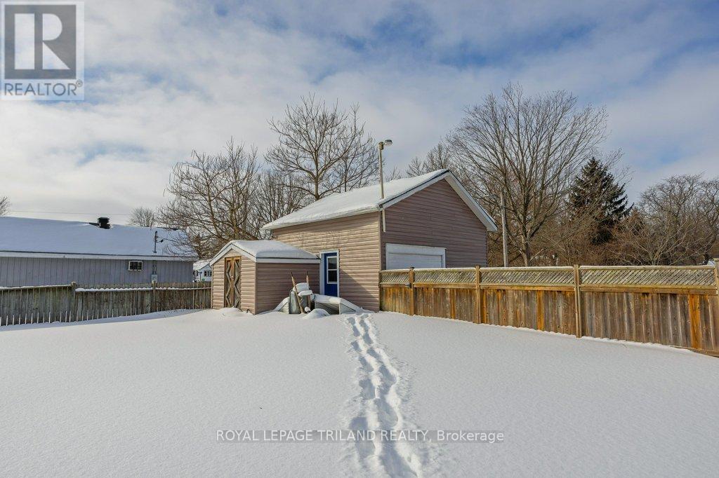 Photo 30 of 32 for 46309 Sparta Line