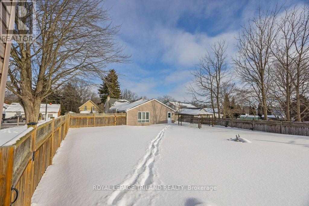 Photo 32 of 32 for 46309 Sparta Line