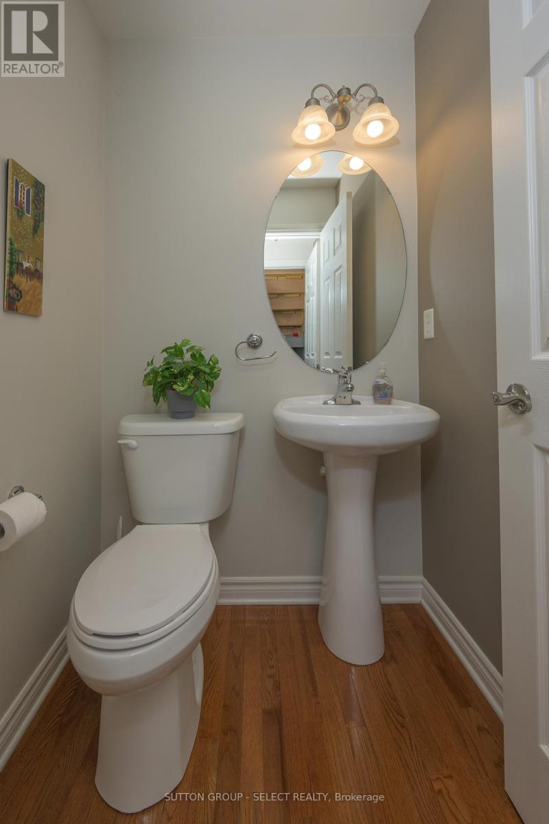 2462 Asima Drive, London South, Ontario  N6M 0B3 - Photo 15 - X12770708