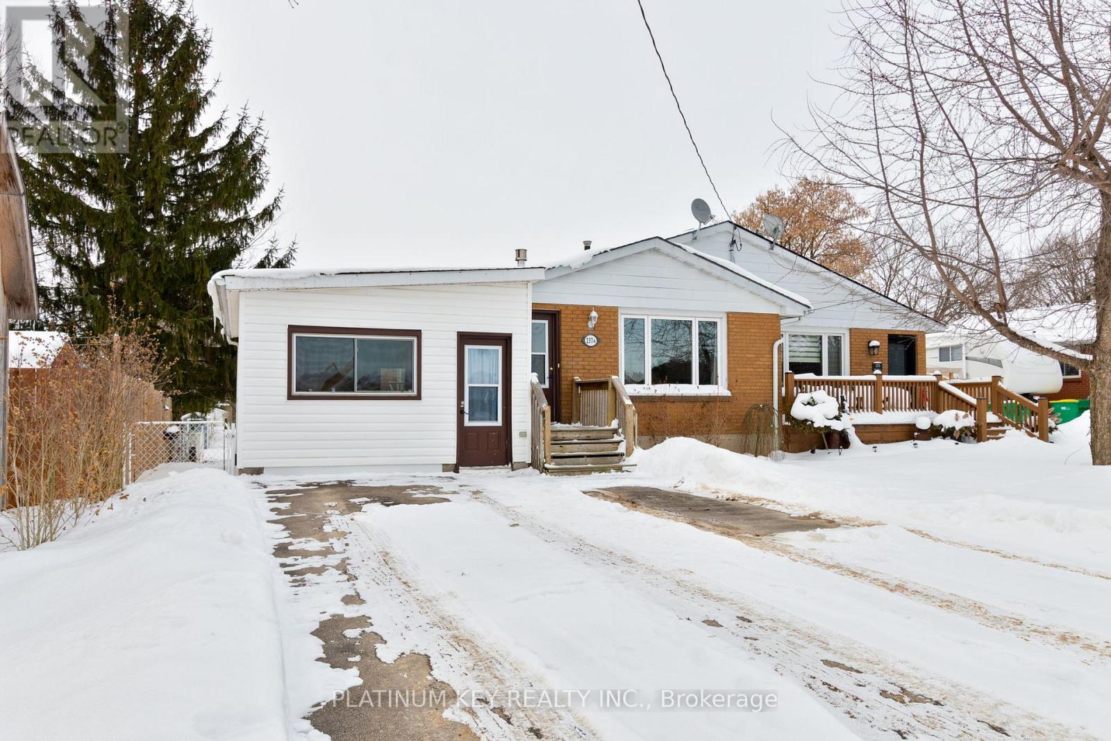 Photo 3 of 35 for 237a Stella Avenue