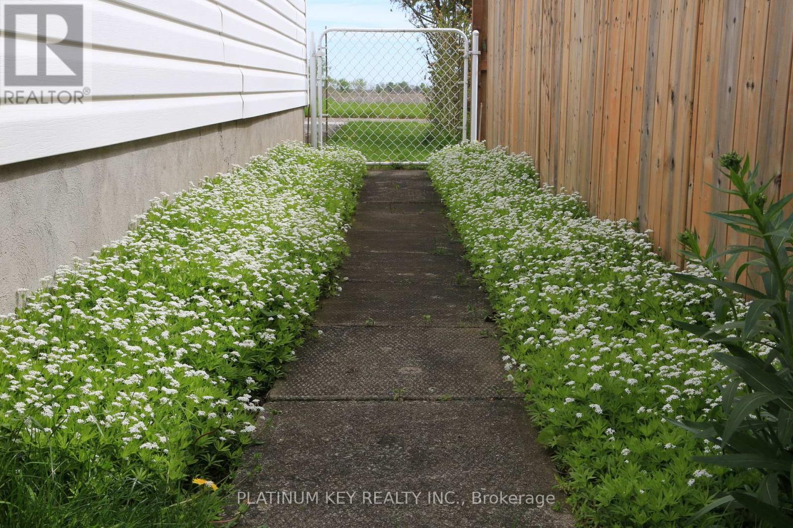 Photo 34 of 35 for 237a Stella Avenue