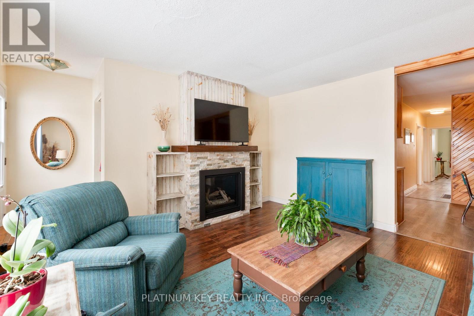 Photo 7 of 35 for 237a Stella Avenue